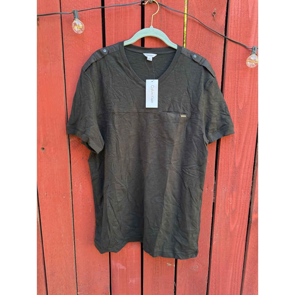 Calvin Klein Men's Black V-Neck Pocket T-Shirt Size L New With Tags